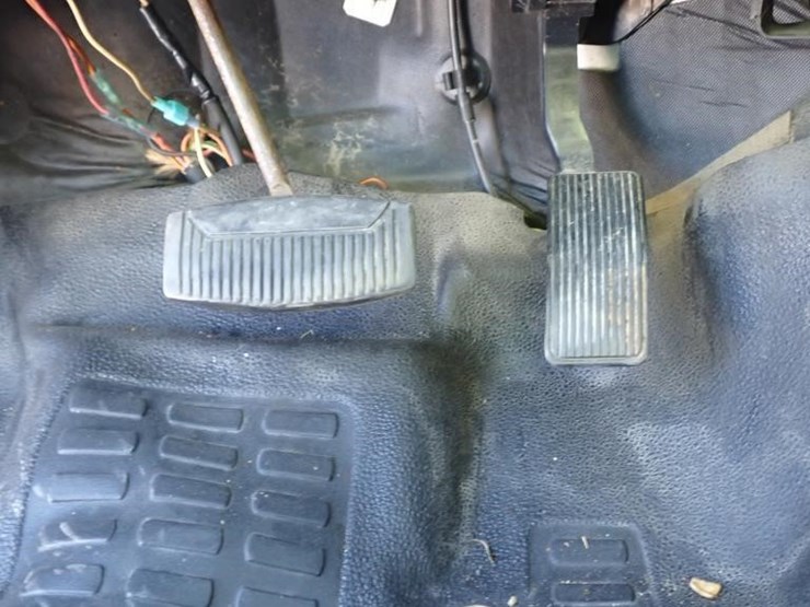 2011-ford-f550-image-36