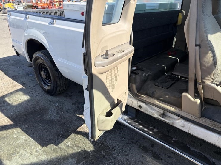 2004-ford-f250-image-11