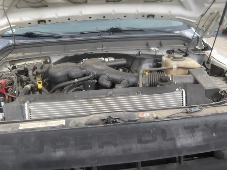 2011-ford-f550-image-9