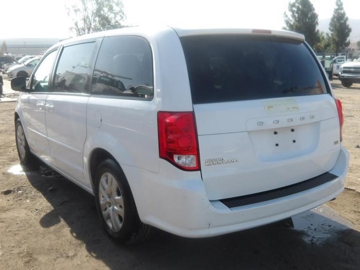 2017-dodge-grand-caravan-image-5