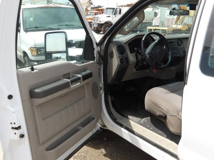 2008-ford-f250-image-14