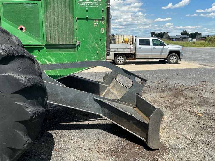 2019-deere-848l-image-18