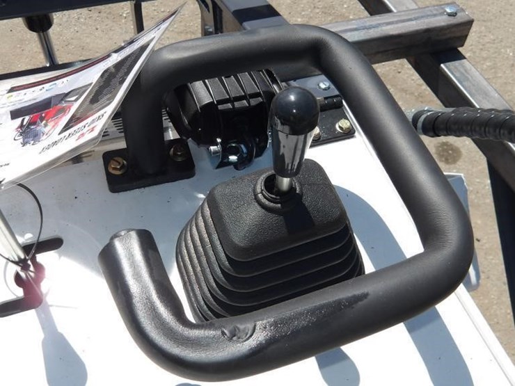 2026-zjz-380-skid-steer-track-loader-image-16