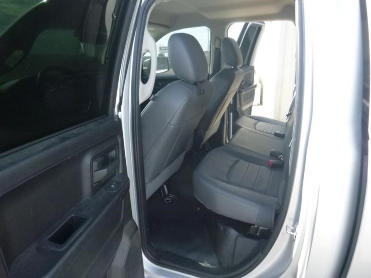 2016-dodge-1500-image-7