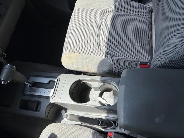 2016-nissan-frontier-image-19