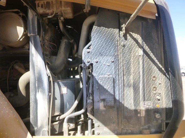 2022-caterpillar-930m-image-25