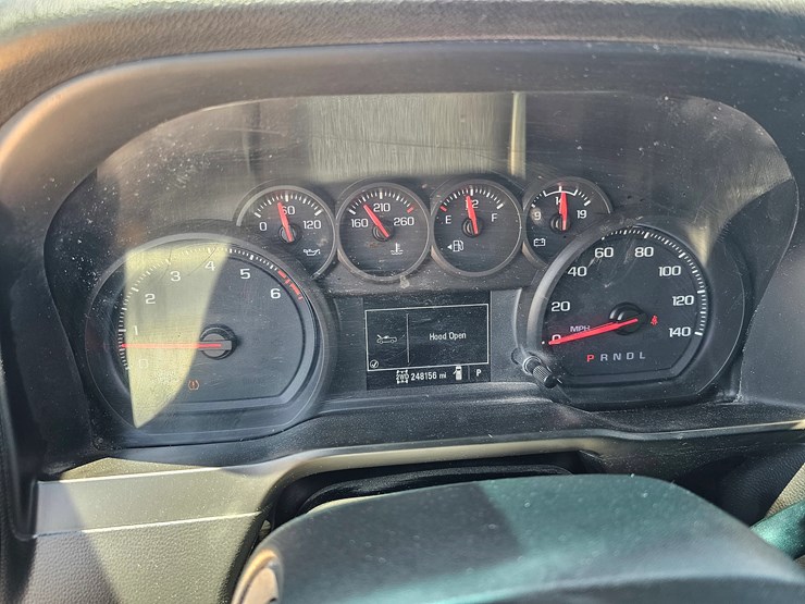 2020-chevrolet-silverado-2500hd-image-8
