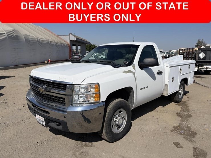 2010-chevrolet-silverado-2500-image-1