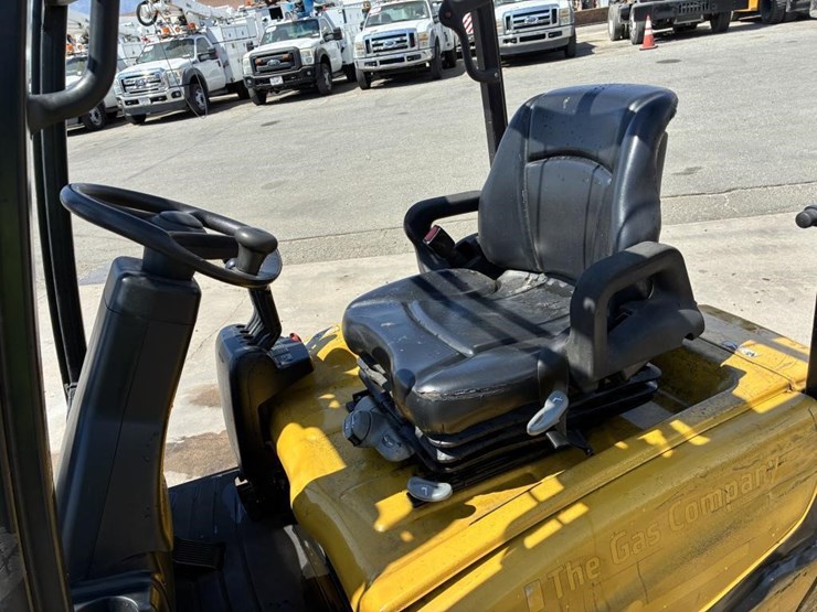 2011-yale-erp040vtn36tf082-forklift-image-15