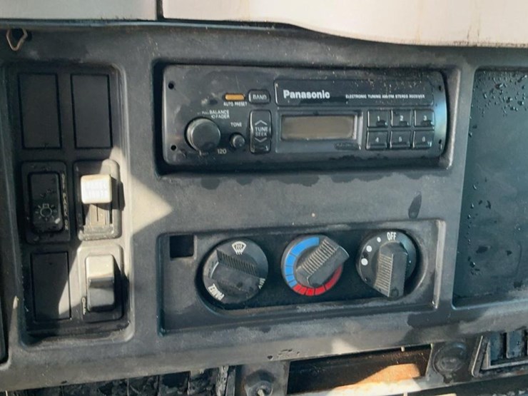 #360-•-1997-international-navistar-box-truck-image-23