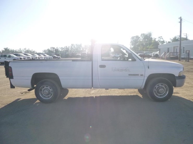 2001-dodge-ram-2500-image-13