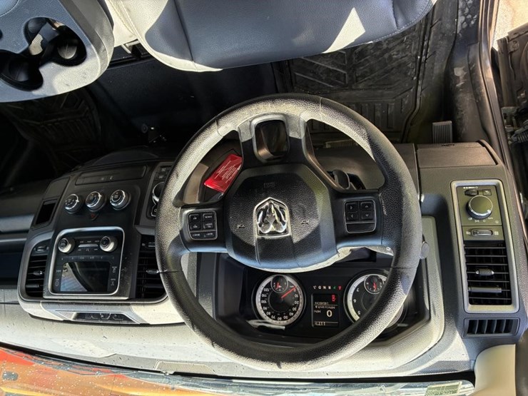 2016-dodge-ram-1500-image-14