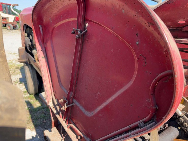 massey-harris-444-image-10