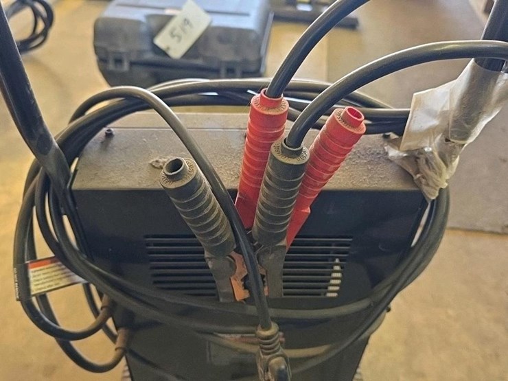 #111-•-cent-tech-6/12v-automatic-battery-charger/engine-starter-image-12