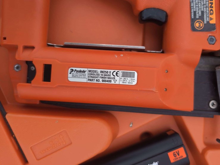 paslode-impulse-im250-ii-cordless-16-gauge-straight-finish-nailer-part-no.-900400-image-3