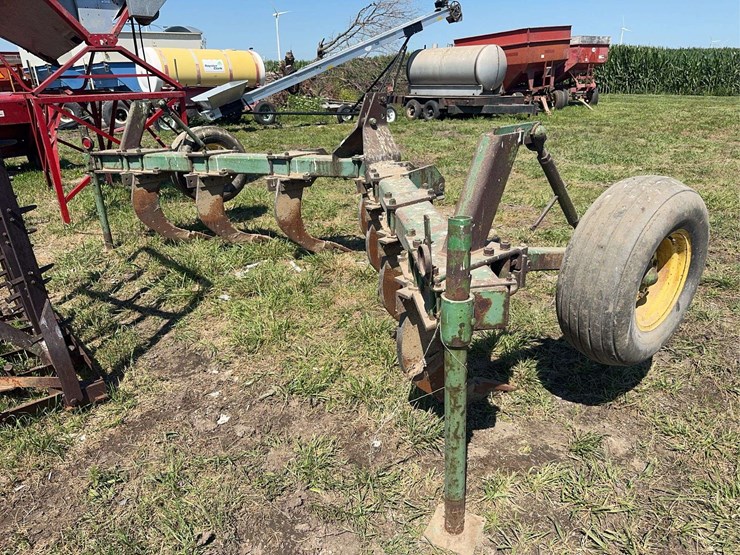 john-deere-7-image-3