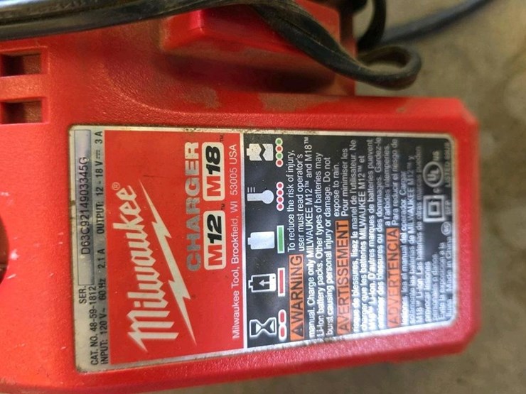 #114-•-milwaukee-grease-gun-image-11