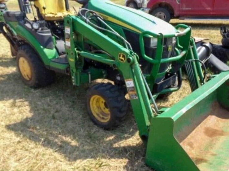 john-deere-1025r-image-2