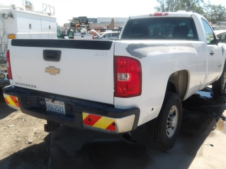 2008-chevrolet-silverado-2500-image-3