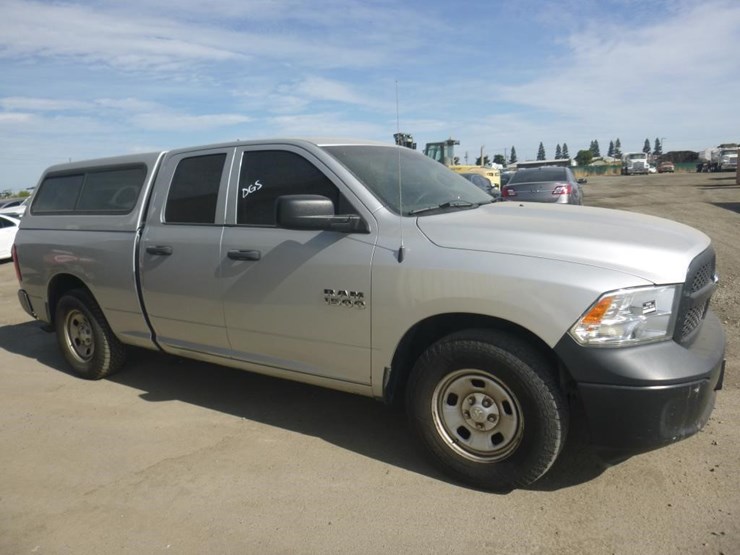 2016-dodge-1500-image-2