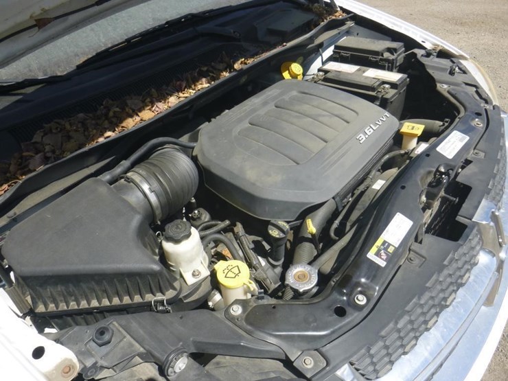 2015-dodge-grand-caravan-image-11