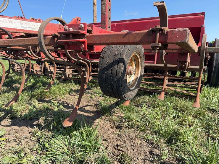 case-ih-5300-image-25