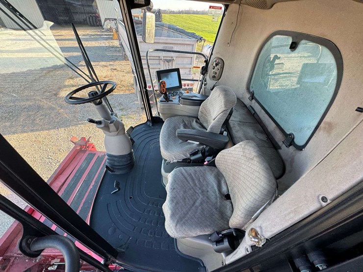 2005-case-ih-8010-image-8