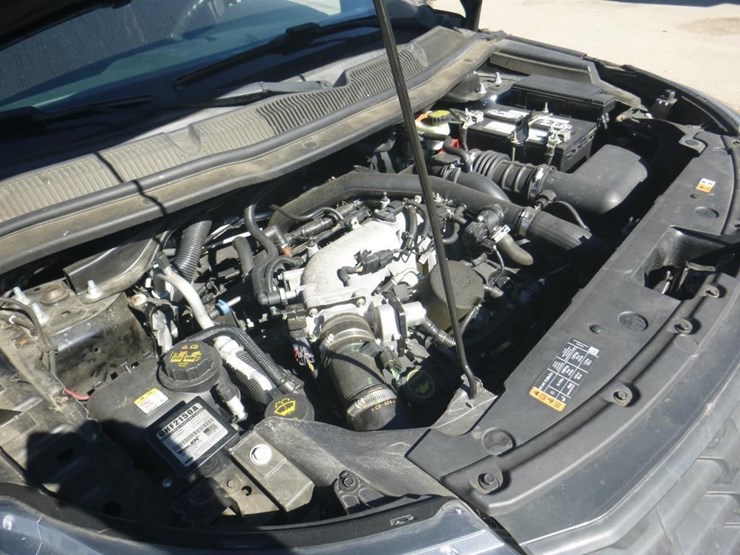 2016-ford-explorer-image-11