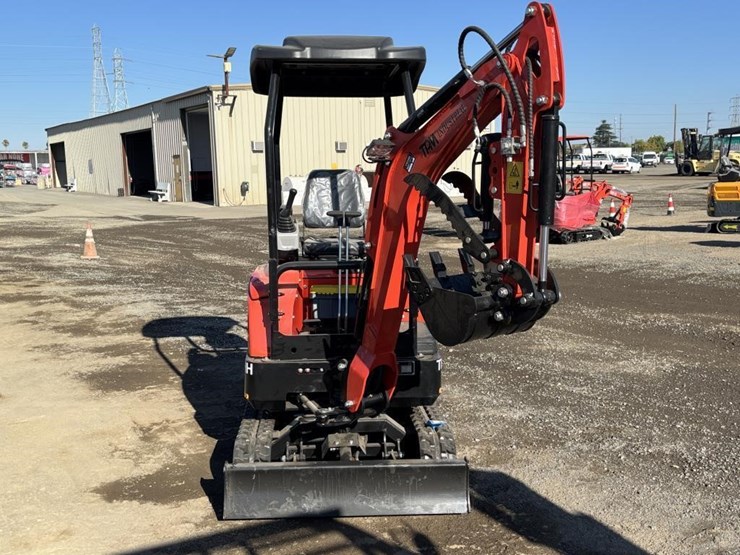 2026-tpm-18hh-hydraulic-excavator-image-5