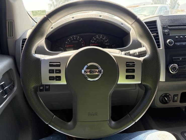 2016-nissan-frontier-image-15