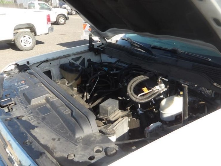 2016-chevrolet-silverado-2500-image-8