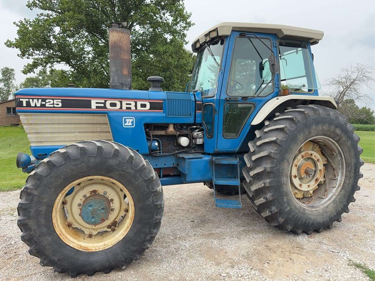 ford-tw25-image-1
