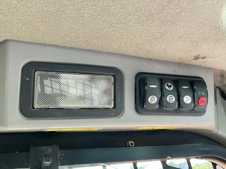 2019-caterpillar-289d-image-28