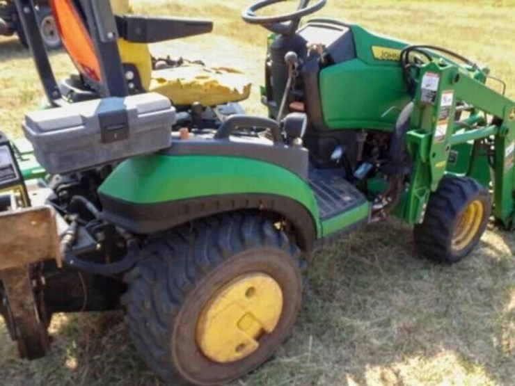 john-deere-1025r-image-4