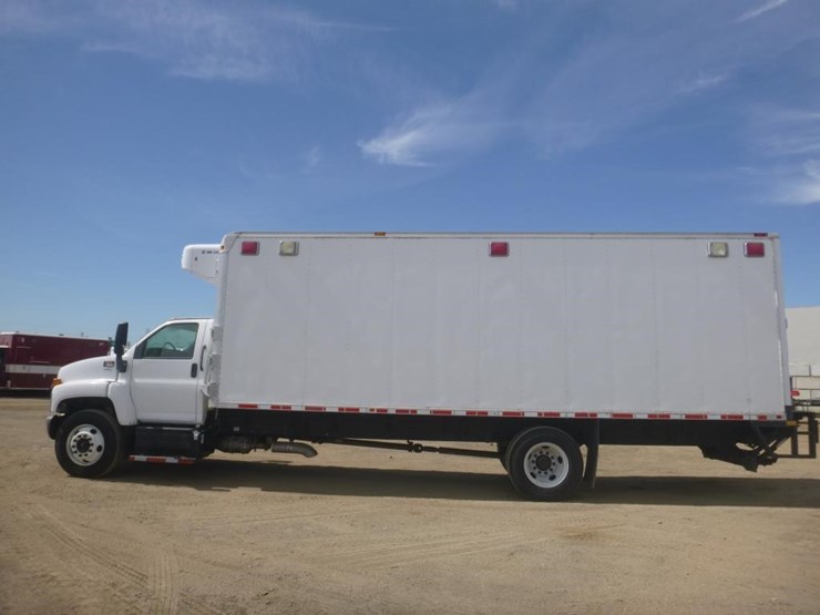 2008-gmc-c7500-reefer-box-truck-image-5