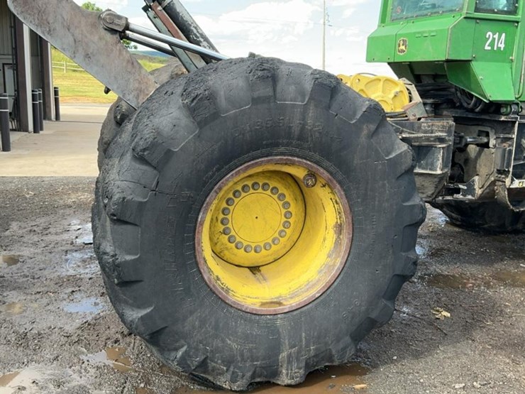 2012-deere-848h-image-76