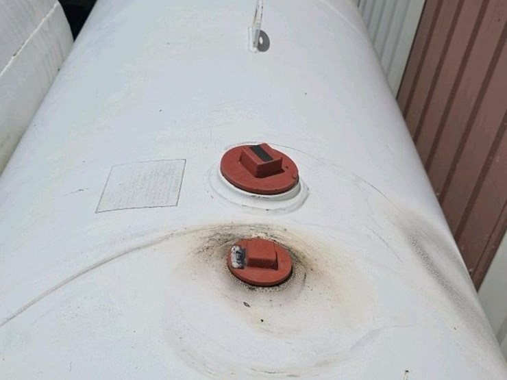 #490-•-300-gallon-fuel-tank-image-5
