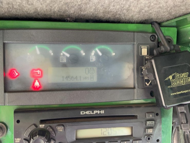 2015-deere-437d-image-32