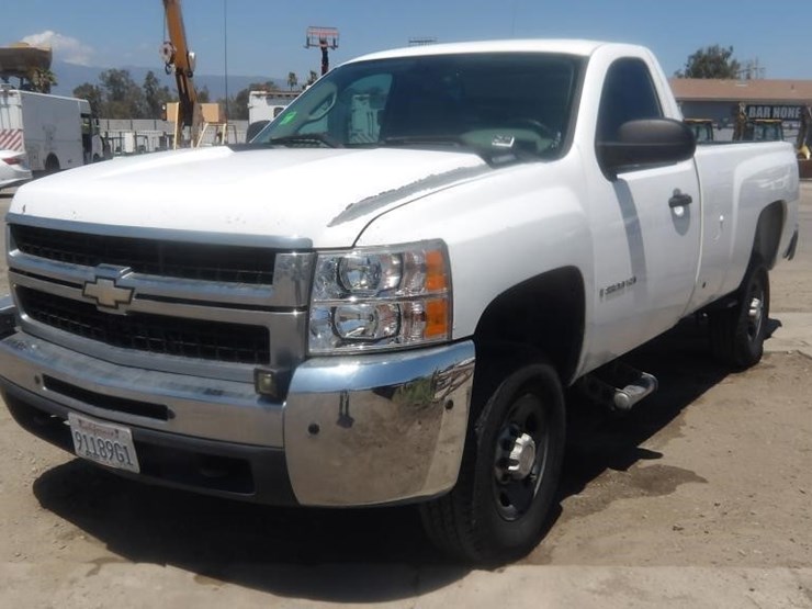 2008-chevrolet-silverado-2500-image-1