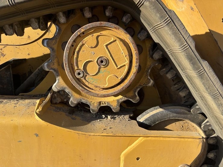 2016-caterpillar-259d-image-16