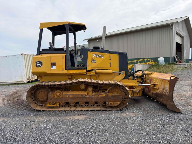 deere-700j-image-6