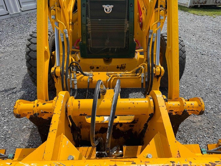 2021-case-580sn-wt-image-8