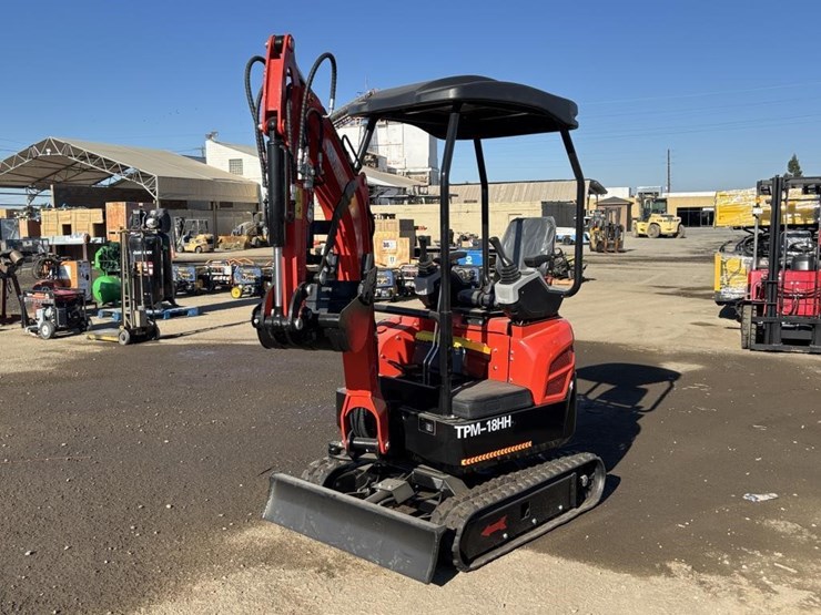 2026-tpm-18hh-hydraulic-excavator-image-1