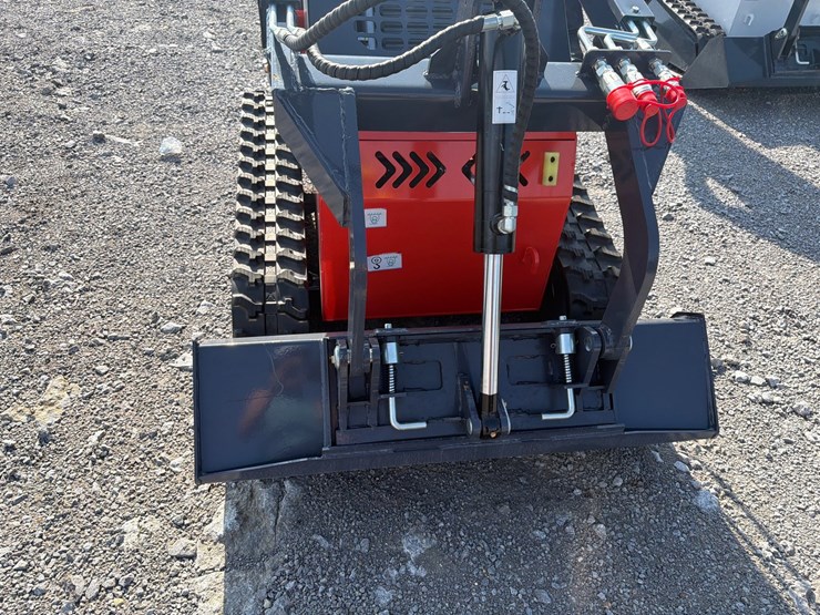 #38-•-new-zjg-zj-380-mini-skid-loader-image-7