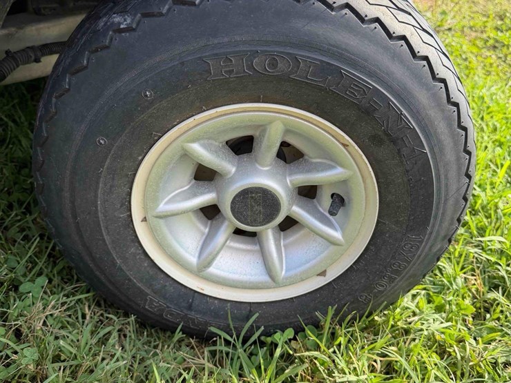 club-car-precedent-6-seater-golf-cart-*new-batteries*-image-5