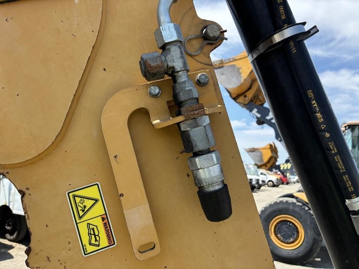 2008-caterpillar-430e-image-13
