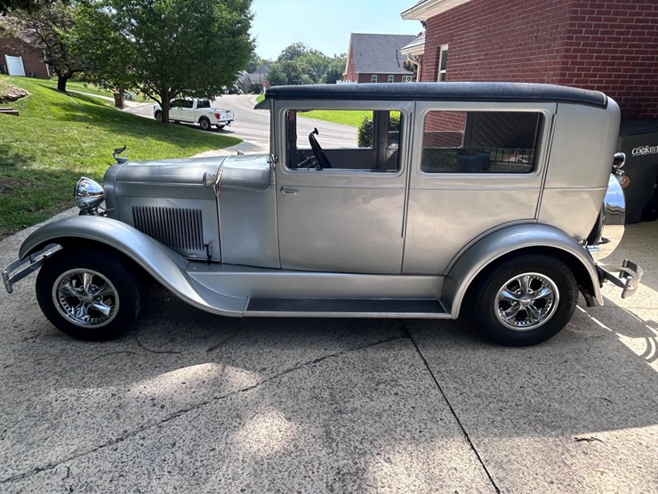 #97-•-1927-chevy-essex-sedan-image-3