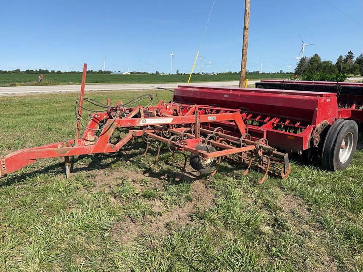 case-ih-5300-image-1