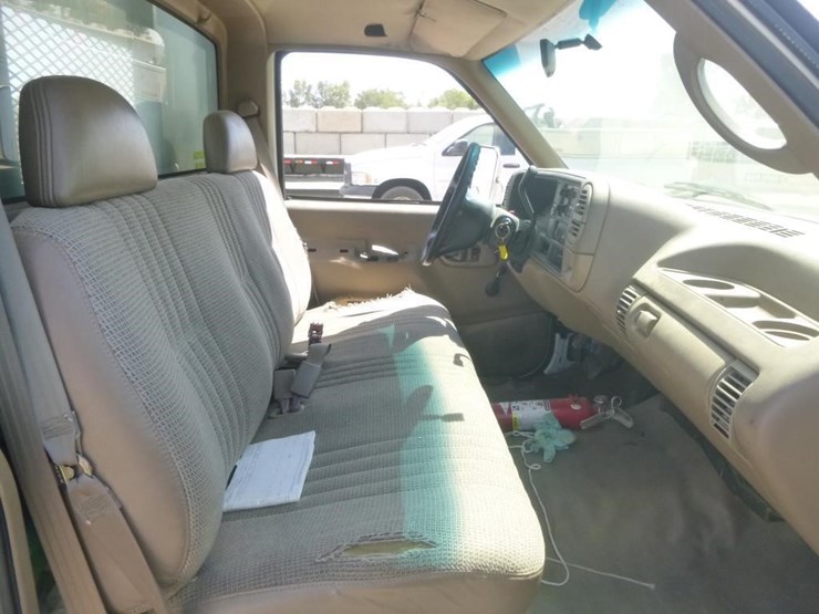 1996-gmc-3500-image-15