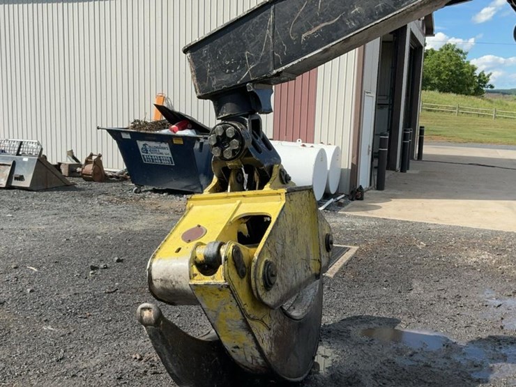 2012-deere-848h-image-66